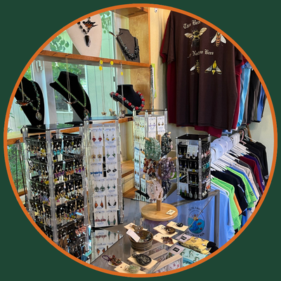 gift-shop-filled-with-local-scraftsmanship